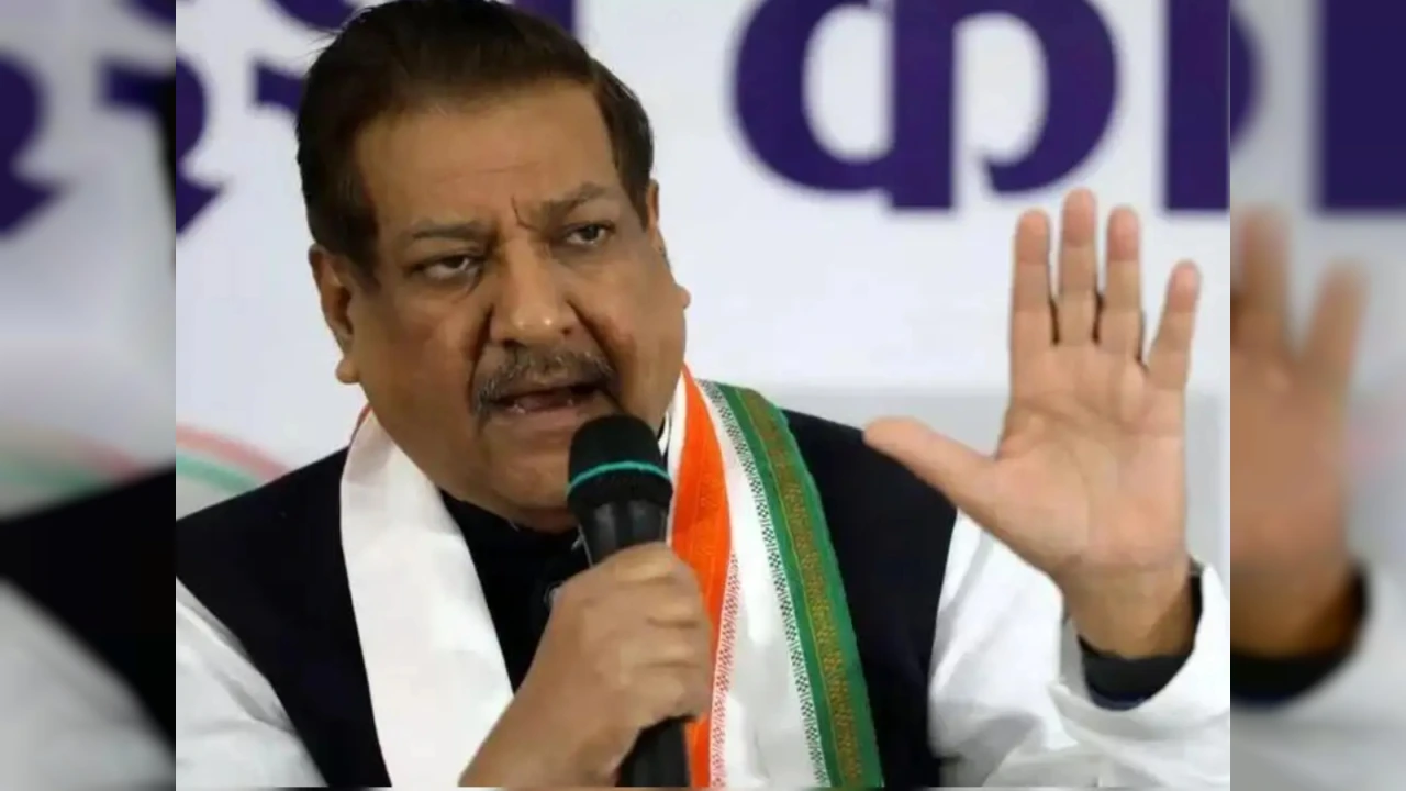 धनखड़ के इस्तीफे पर चव्हाण की टूटी चुप्पी टूटी, कहा– ये कोई सामान्य इस्तीफा नहीं!